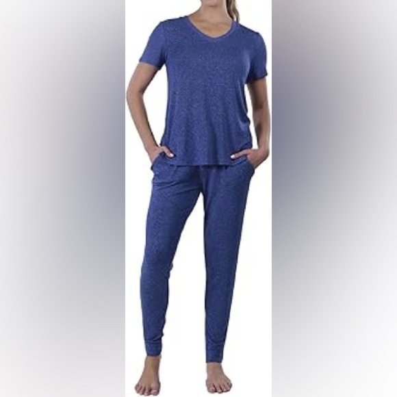 Natori • Pajama Set - Picture 2 of 9